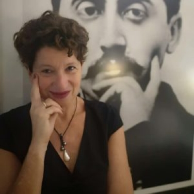 spectacle-resumes-de-la-recherche-par-veronique-aubouy.jpg